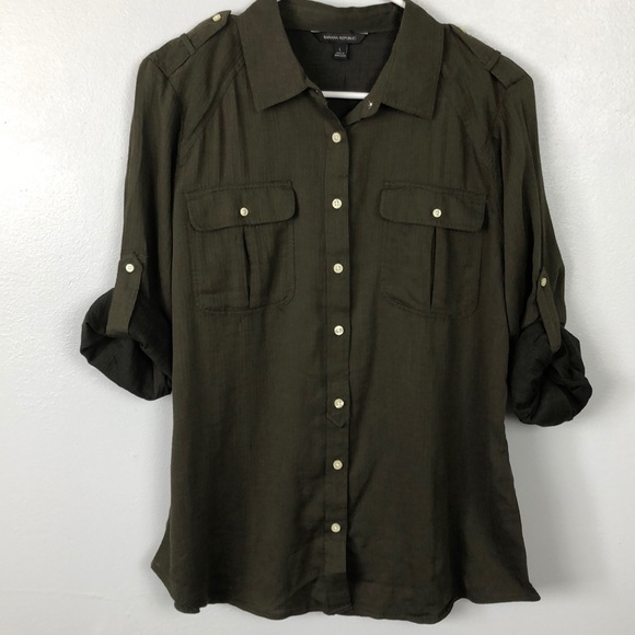 Banana Republic Tops - Banana Republic Botton down Top